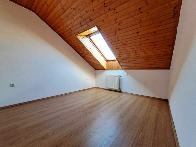 Eladó téglalakás, Zalaegerszegen 42.5 M Ft, 3 szobás