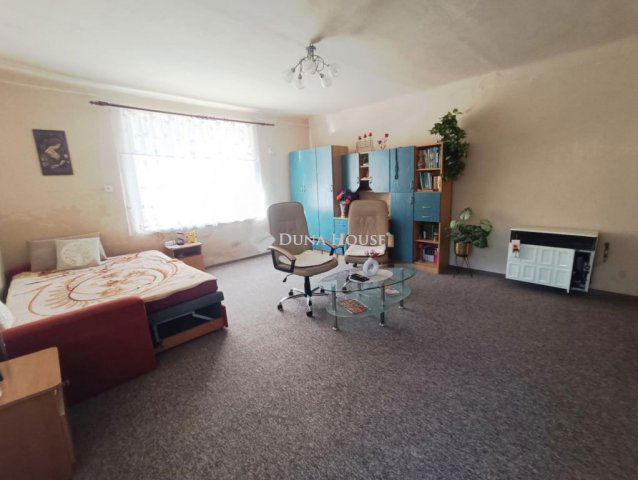 Eladó családi ház, Tolnán 24.5 M Ft, 2 szobás