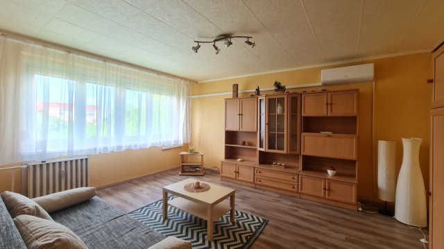 Eladó panellakás, Pécsett 43 M Ft, 2 szobás