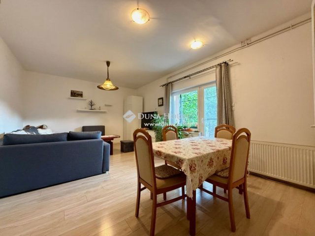 Eladó családi ház, Balatonfüreden 120 M Ft, 7 szobás