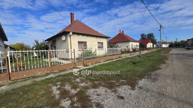 Eladó családi ház, Nádudvaron 31.7 M Ft, 2+1 szobás