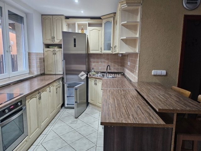 Eladó családi ház, Fóton 142.5 M Ft, 4+1 szobás