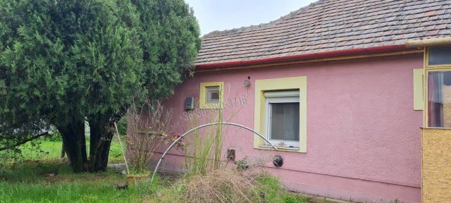 Eladó családi ház, Adonyban 39.9 M Ft, 2 szobás