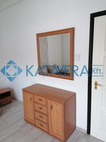 Eladó téglalakás, Kazincbarcikán 12 M Ft, 1 szobás