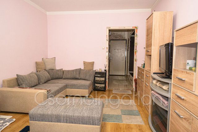 Eladó téglalakás, Csornán 32.9 M Ft, 1 szobás