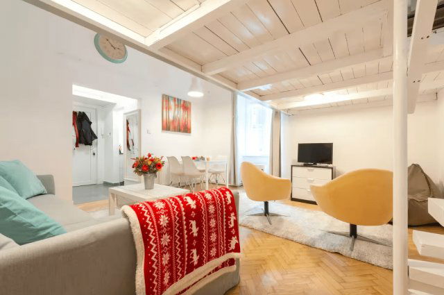 Kiadó téglalakás, albérlet, VI. kerületben, Nagymező utcában