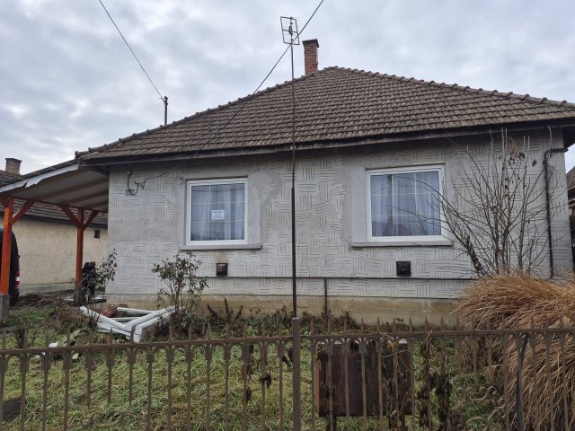 Eladó családi ház, Ököritófülpösön 19.8 M Ft, 3 szobás