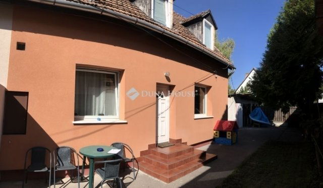Eladó ikerház, Budaörsön 105 M Ft, 4 szobás