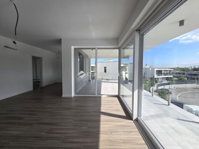 Eladó téglalakás, Törökbálinton 172.99 M Ft, 4 szobás