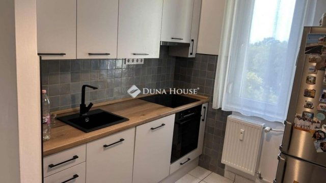 Eladó téglalakás, Kecskeméten 43.5 M Ft, 2 szobás