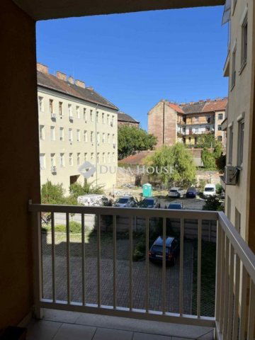 Eladó téglalakás, Budapesten, VIII. kerületben 97 M Ft, 3 szobás