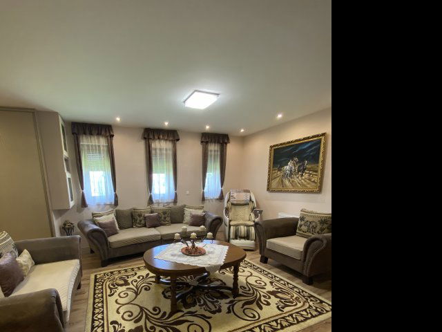 Eladó téglalakás, Pécsett 127 M Ft, 3 szobás