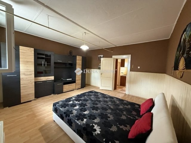 Eladó családi ház, Budapesten, XVIII. kerületben 29.74 M Ft