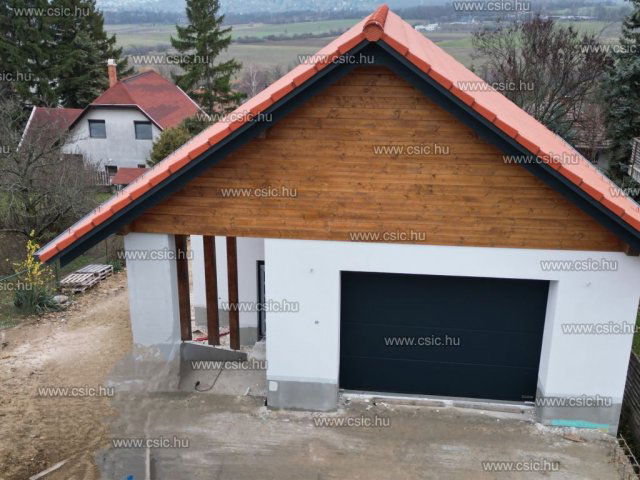 Eladó családi ház, Ürömön 239.9 M Ft, 4 szobás