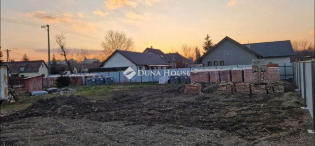 Eladó telek, Szegeden 38.3 M Ft / költözzbe.hu