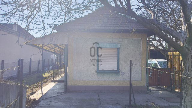 Eladó családi ház, Szigetszentmiklóson 69.99 M Ft, 2 szobás