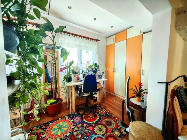 Eladó családi ház, Zalaegerszegen 34.99 M Ft, 2 szobás