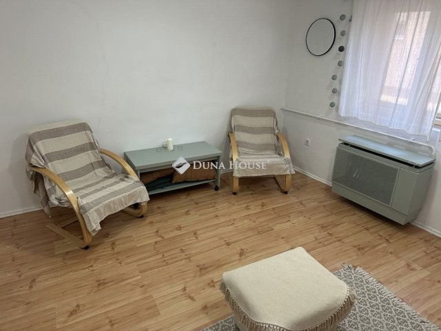 Eladó családi ház, Kecskeméten 38 M Ft, 1 szobás