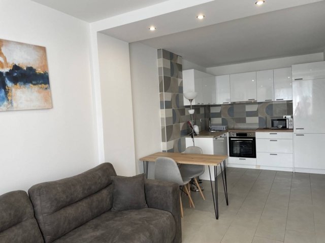 Kiadó téglalakás, albérlet, Pécsett 250 E Ft / hó, 2 szobás