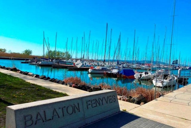 Eladó téglalakás, Balatonfenyvesen, Keleti utcában 37 M Ft