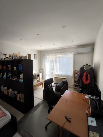 Eladó téglalakás, Szigetszentmiklóson 39.9 M Ft, 1 szobás