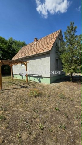 Eladó családi ház, Tápiószentmártonon 21.5 M Ft, 3 szobás