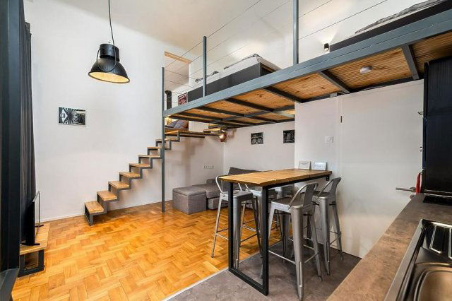 Eladó téglalakás, Budapesten, VI. kerületben, Csengery utcában