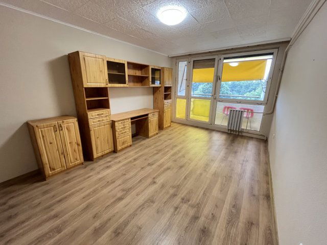 Kiadó panellakás, albérlet, Kaposváron 120 E Ft / hó