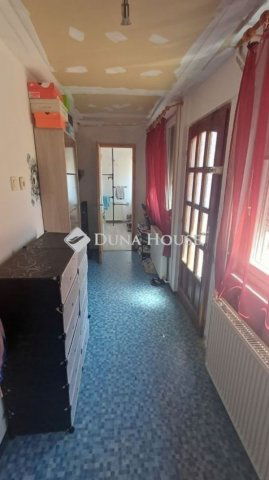 Eladó téglalakás, Budapesten, IV. kerületben 38 M Ft, 1 szobás