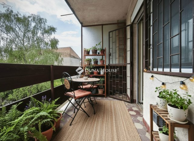 Eladó téglalakás, Budapesten, X. kerületben 42.5 M Ft, 1 szobás