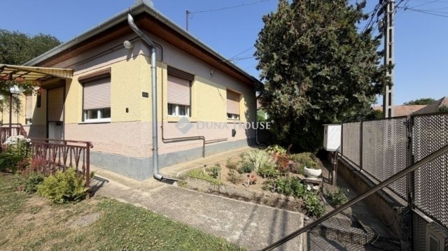 Eladó családi ház, Sülysápon 53 M Ft, 4 szobás