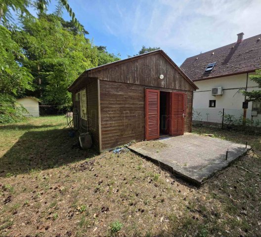Eladó nyaraló, Balatonfenyvesen 67.999 M Ft, 1+2 szobás