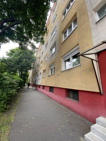 Eladó panellakás, Budapesten, III. kerületben 59.9 M Ft, 2 szobás