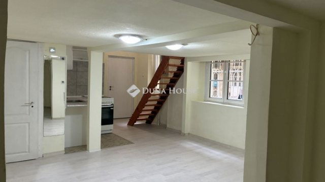 Eladó téglalakás, Budapesten, VIII. kerületben 45 M Ft, 2 szobás