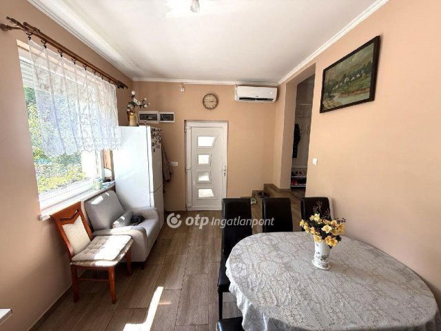 Eladó családi ház, Budapesten, XI. kerületben 75 M Ft, 2 szobás