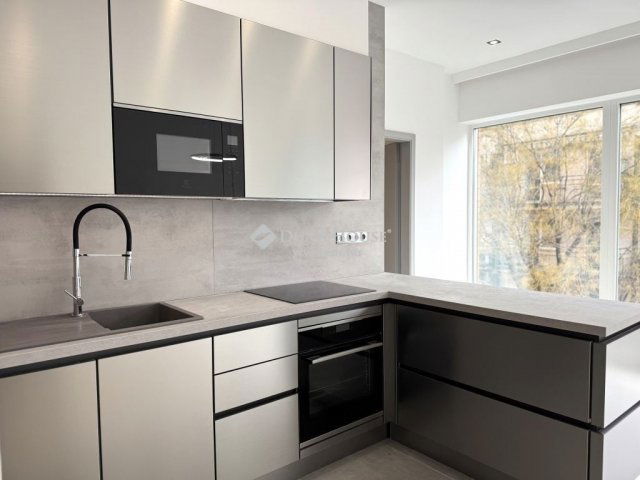 Eladó téglalakás, Budapesten, XIII. kerületben 145 M Ft