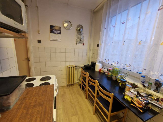 Eladó panellakás, Budapesten, XXI. kerületben, Zrínyi utcában