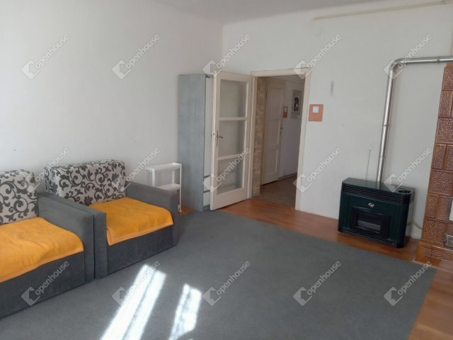 Eladó téglalakás, Szegeden 31.99 M Ft, 11 szobás