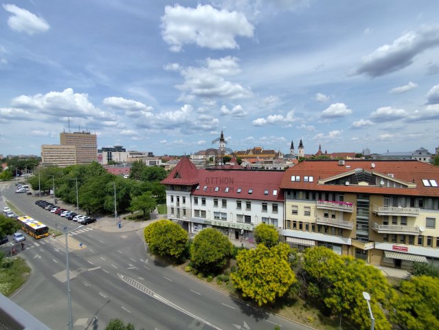 Eladó téglalakás, Kecskeméten 67 M Ft, 3 szobás