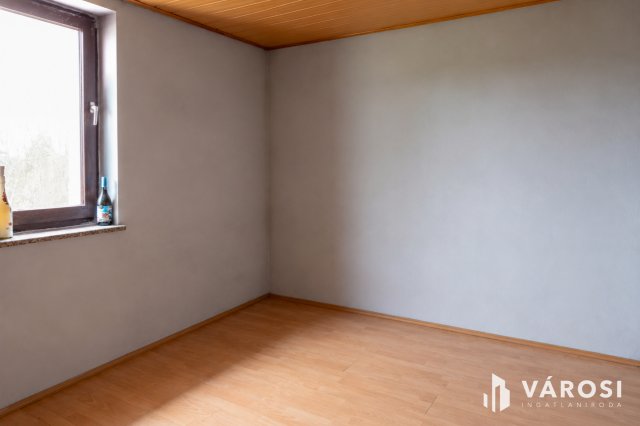 Eladó családi ház, Vésztőn 4.9 M Ft, 1+2 szobás