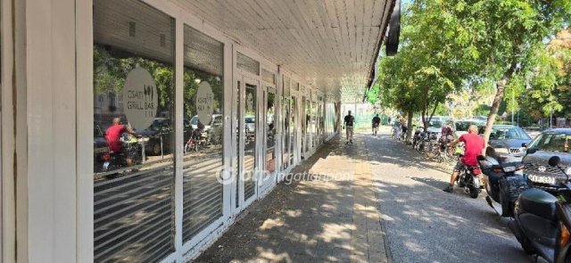 Kiadó üzlethelyiség, Hajdúböszörményen 700 E Ft / hó