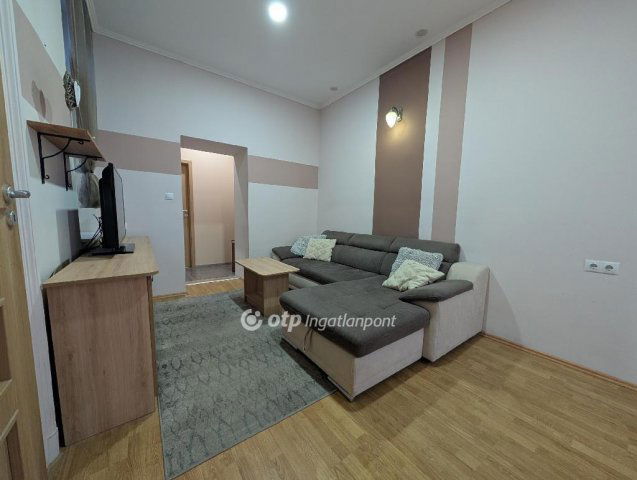 Eladó téglalakás, Budapesten, VII. kerületben 79.9 M Ft