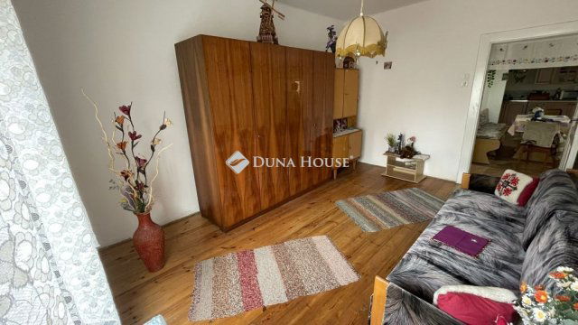 Eladó családi ház, Liszón 35 M Ft, 2 szobás