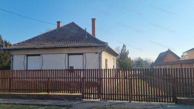Eladó családi ház, Csemőn 34.5 M Ft, 3 szobás
