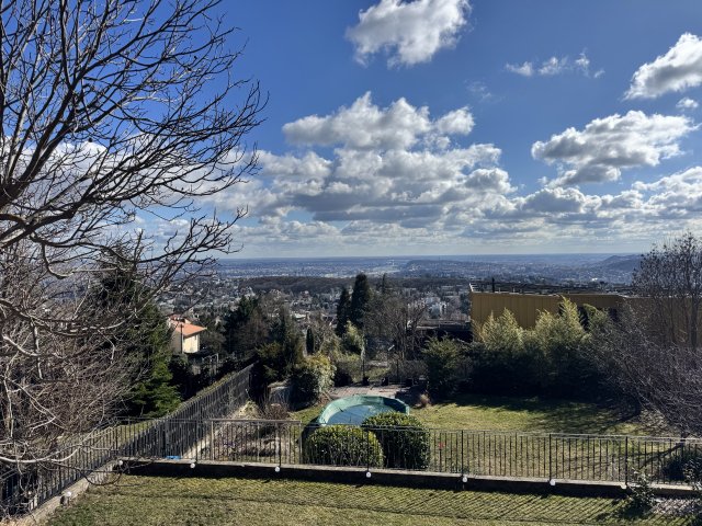 Kiadó téglalakás, albérlet, II. kerületben, Szalamandra közben