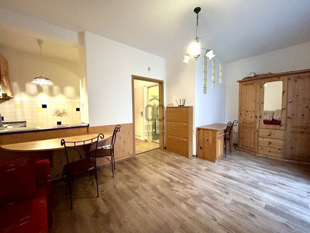 Kiadó téglalakás, albérlet, XI. kerületben, Nádorliget utcában