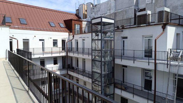 Eladó téglalakás, Budapesten, VI. kerületben 84 M Ft, 2 szobás
