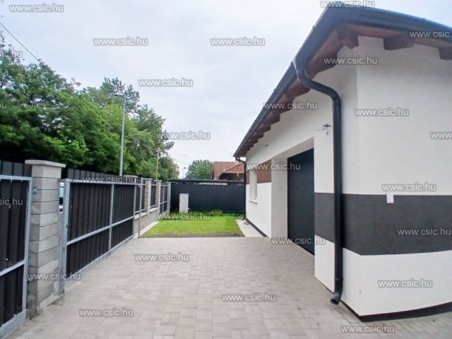 Eladó családi ház, Budapesten, XVIII. kerületben 130 M Ft
