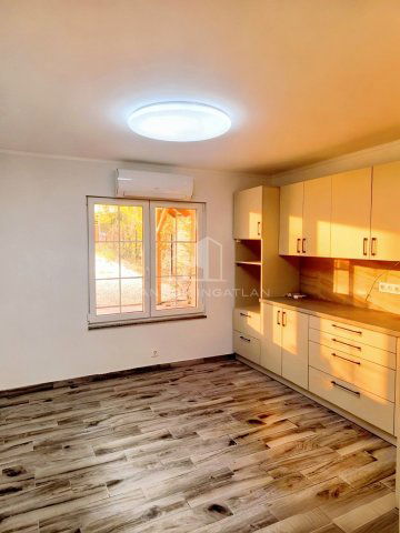 Eladó családi ház, Balatonfűzfőn 59.9 M Ft, 2 szobás