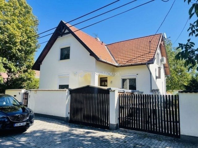 Eladó családi ház, Budapesten, XVIII. kerületben 169.9 M Ft